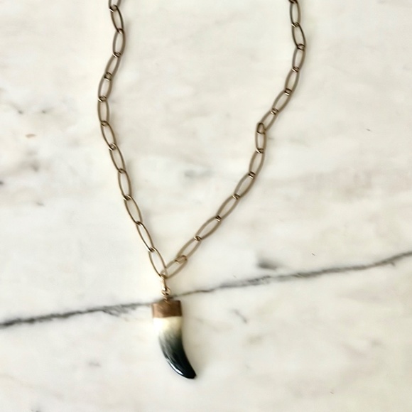 Isabel Marant Lacquered Resin Horn Pendant Gold Brass Chain Necklace - Picture 1 of 10